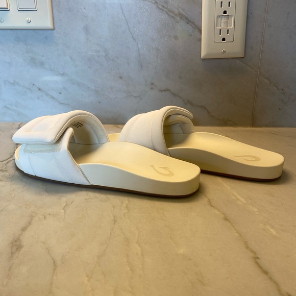Olukai Sunbeam Slide Beach Sandal .Women 7/37. - Picture 2 of 5